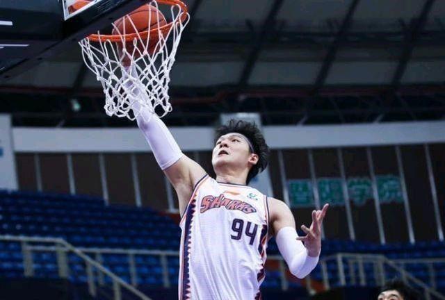 CBA回顾：上海105-86北京，小富33+8+9王哲林25+16