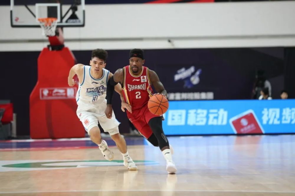 CBA战果：山西110-85双杀宁波，闫鹏飞21+9准二双